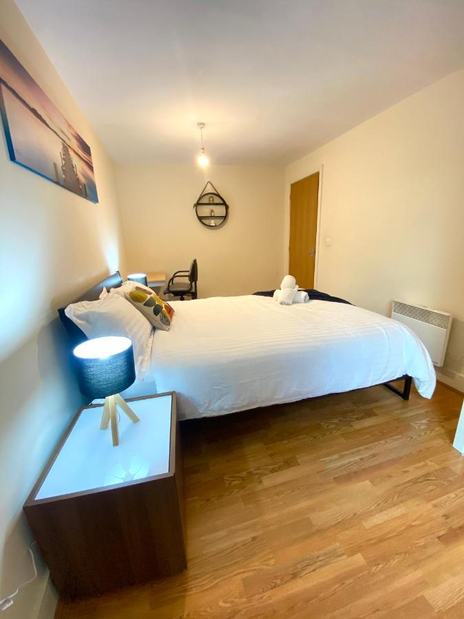 Swanky Central Apartment With Free Wifi เบอร์มิงแฮม ภายนอก รูปภาพ